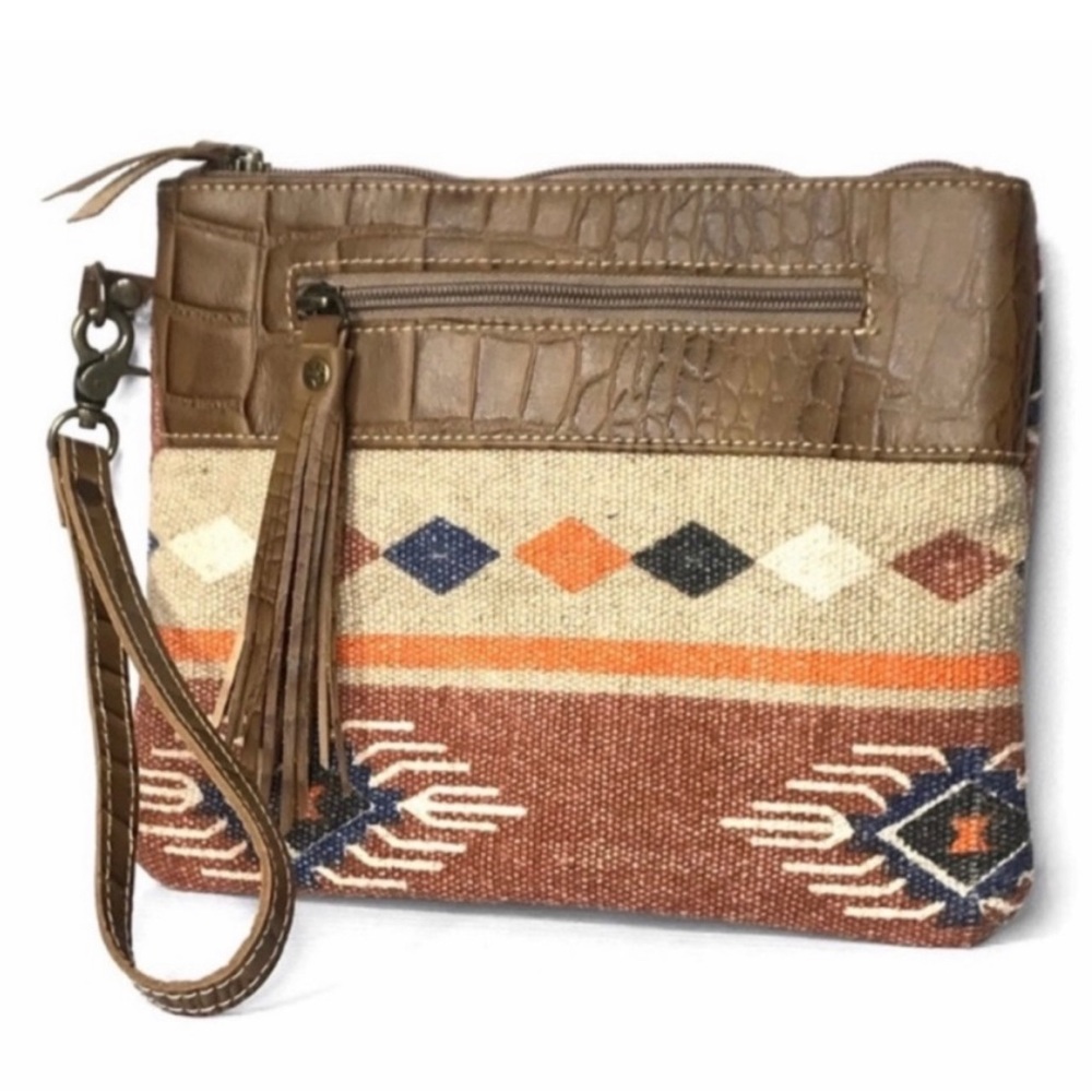 🥳HP🥳 Bhrayna Genuine Leather Aztec Clutch Bag